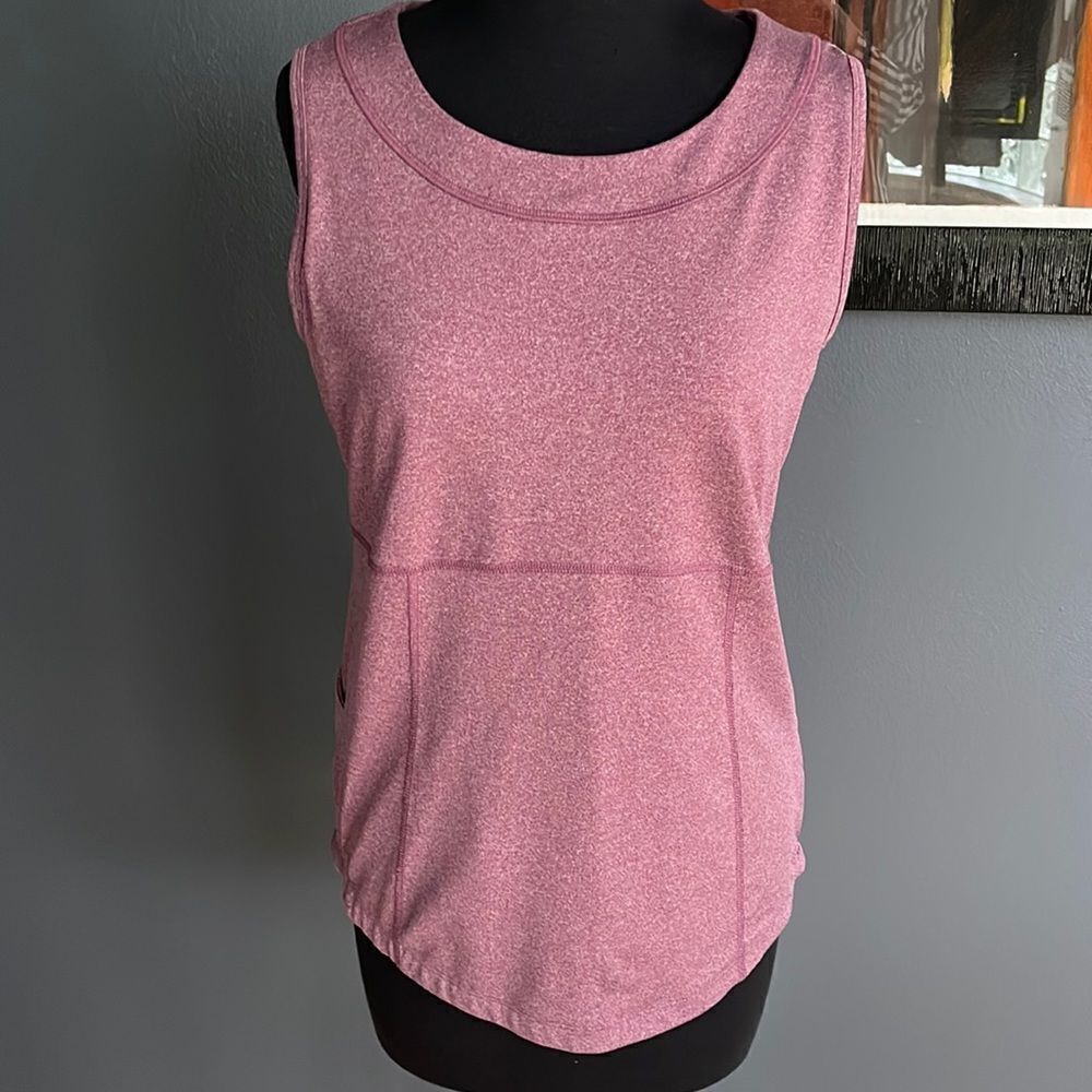 Duluth Trading Co Heather Beet Grow Getter Tank Gray Upf 50+. Built-In Shelf Bra — image 3 of 8